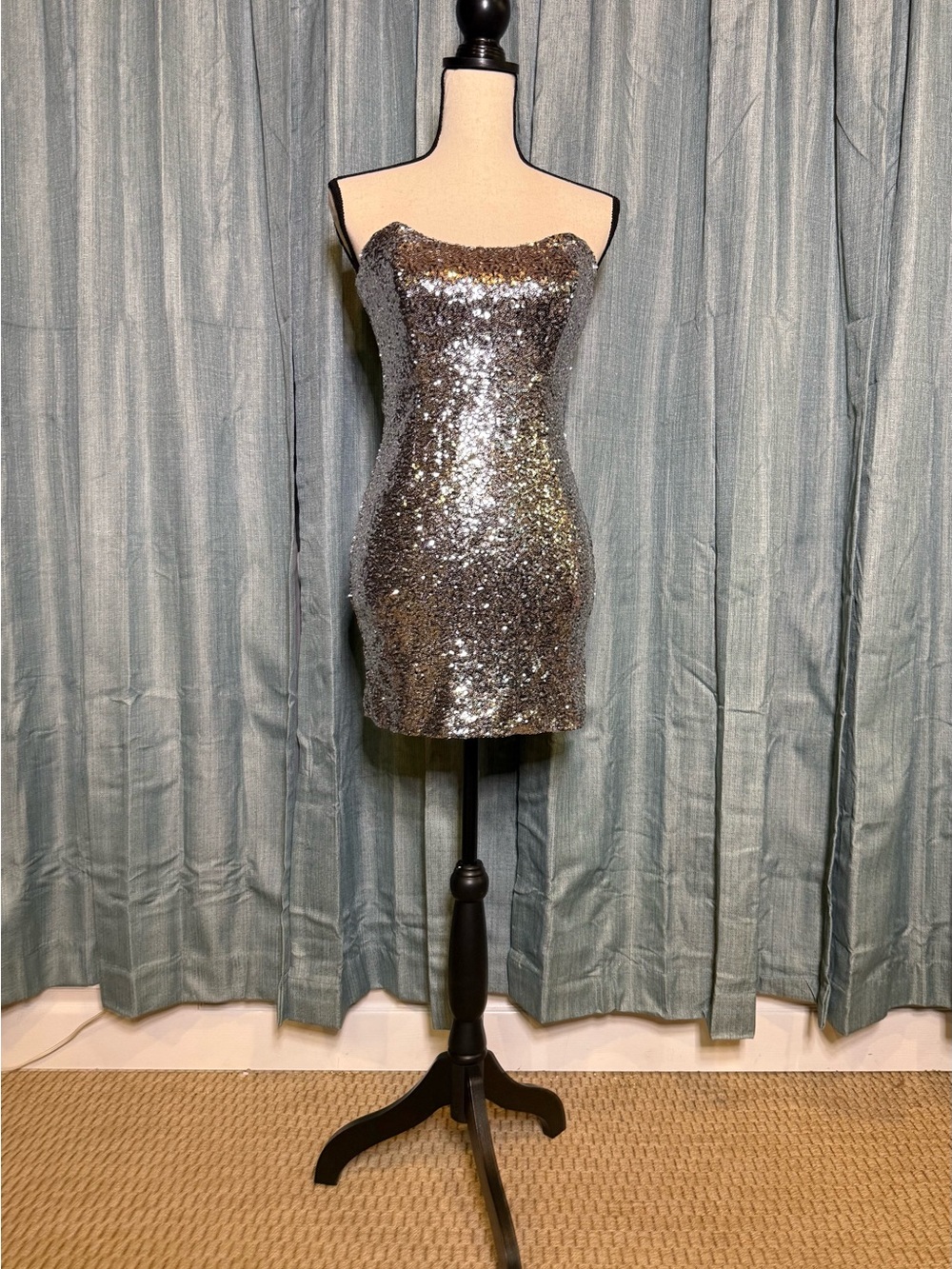 Lulu's Silver Sequin Strapless Mini Dress